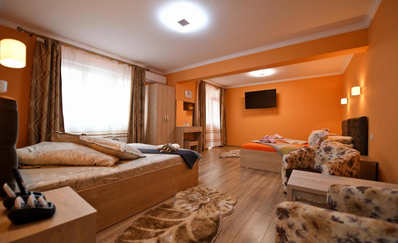 Apartament Trident Haţeg Exterior foto
